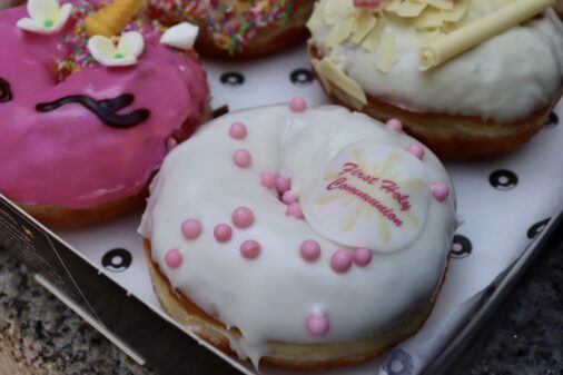 Holy Communion (Pink)